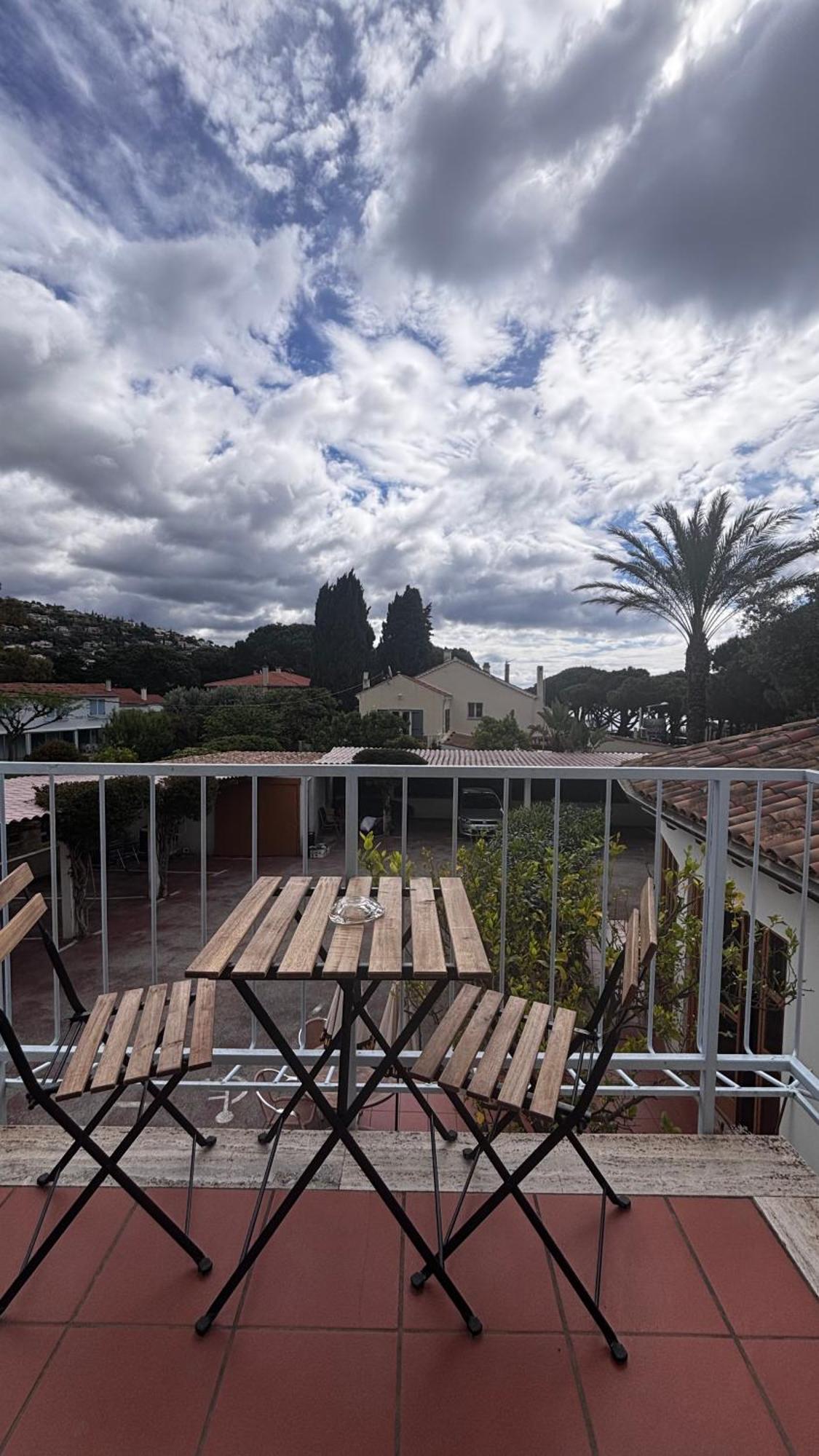 Hotel La Bastide Le Lavandou Exterior photo