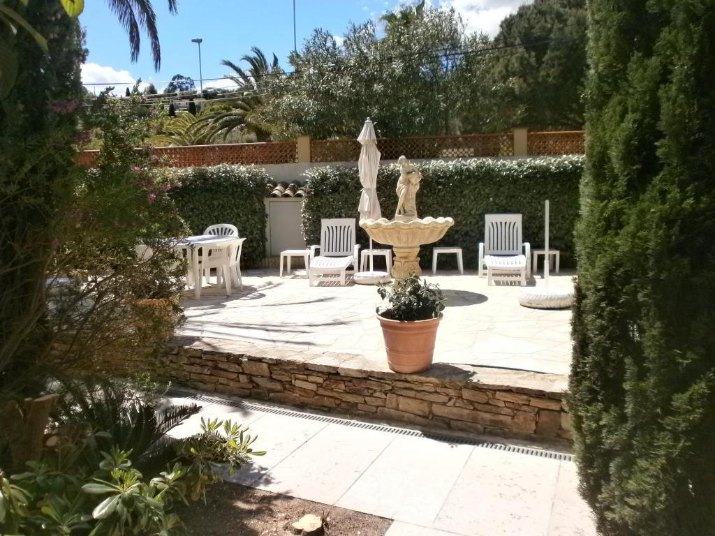 Hotel La Bastide Le Lavandou Exterior photo