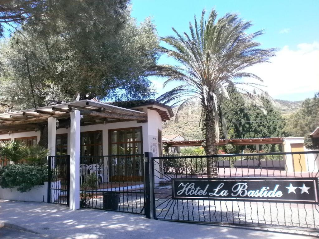 Hotel La Bastide Le Lavandou Exterior photo